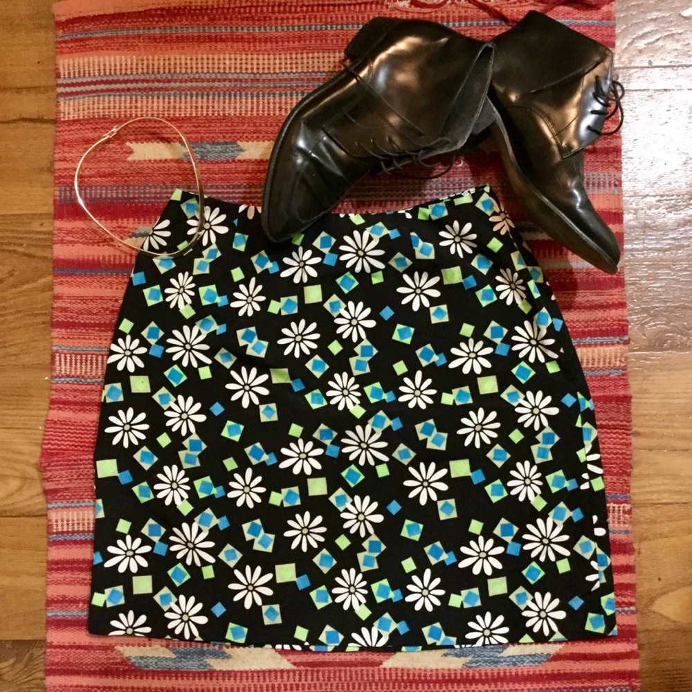 🍄🌻90’s Vintage Daisy Print Mini Skirt🌻🍄